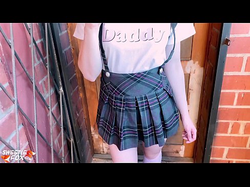 ❤️ Moksleivė giliai čiulpia savo penį ir dulkinasi vietoj pamokų. ❌ Seks video prie mūsų ❌️❤
