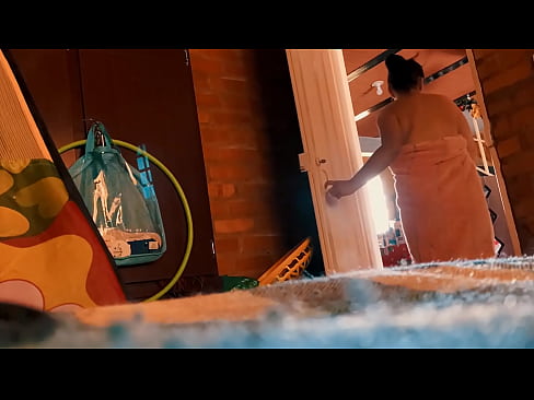 ❤️ Mano dėdė seka paskui mane į dušą, jis dulkina mane, kol aš prausiuosi duše. ❌ Seks video prie mūsų ❌️❤